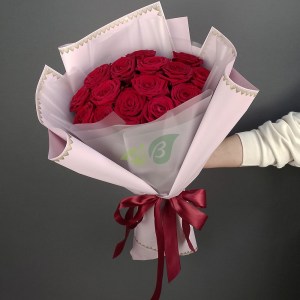buket-iz-krasnykh-roz--60sm-(15sht)